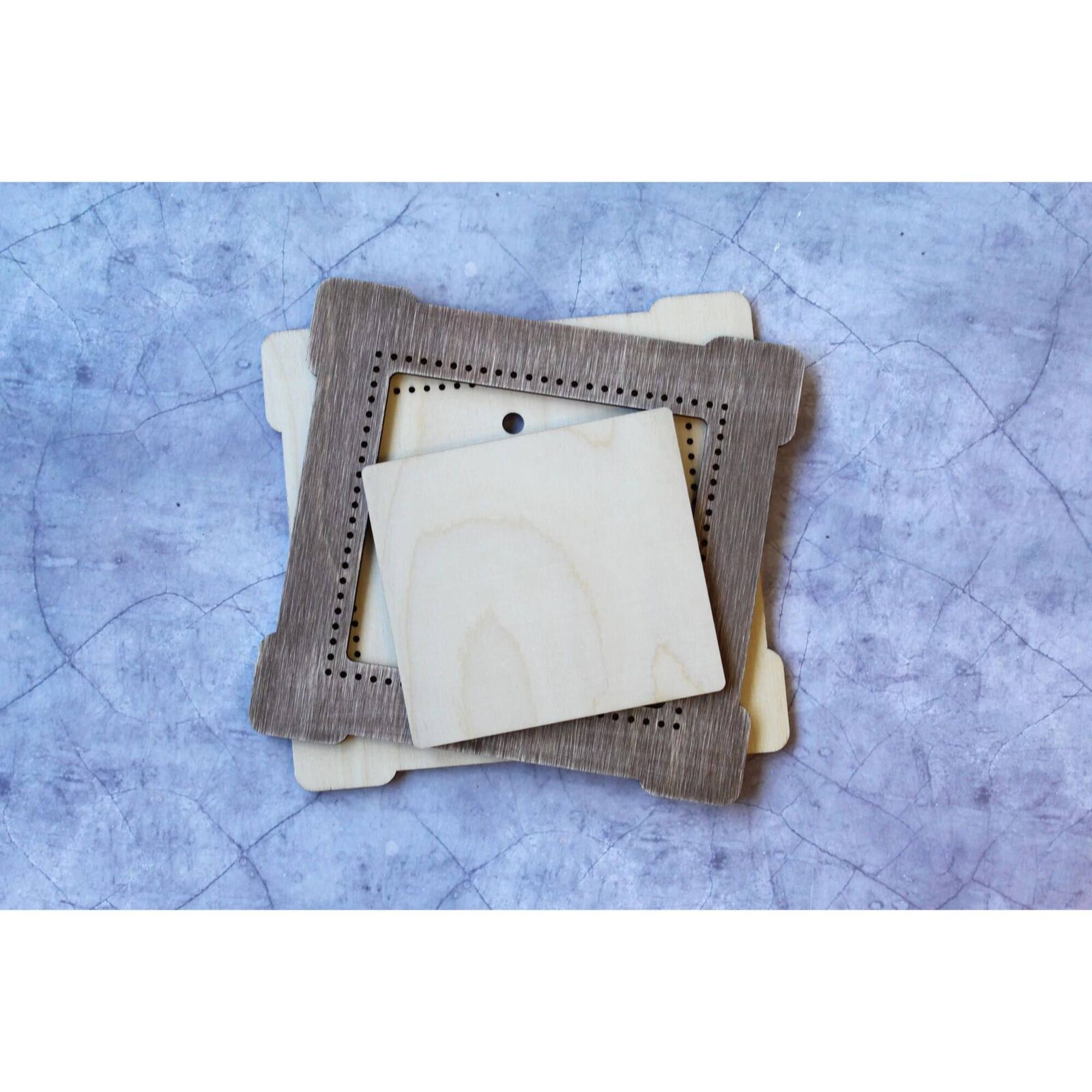 MP Studia OP-263 Brown Square Embroidery Frame
